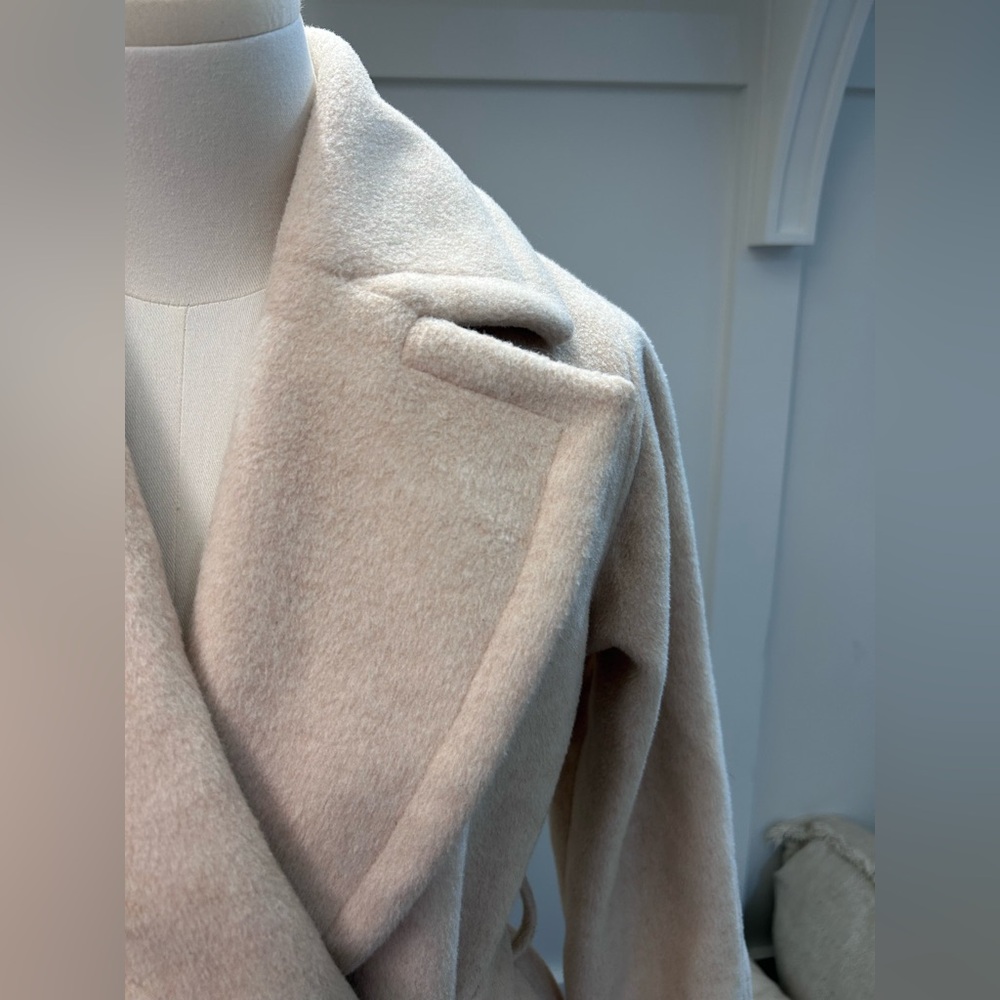 Bernardo Beige Cream Long Belted Coat NWT Size Large - Picture 3 of 8